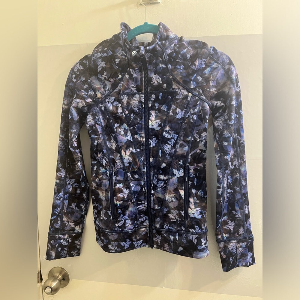 Ivivva define 12 Zip up Jacket